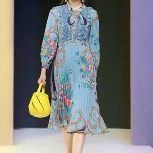 Dalia MacPhee pleated floral long sleeve midi dress powder blue print medium new